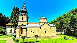 Манастир Ђунис  Исцељење за српске духовне светиње је, чини се сасвим нормална појава. А о исцељењима везаним за манастир Ђунис код Kрушевца постоје бројни докази, које ћете најпре чути од монахиња, али и од људи који су имали прилике да посете овај манастир који се налази под окрињем Пресвете Богородице.  Небројено је сведочанстава о исцељењу нероткиња, које су након боравка у овом манастиру, те коришћења лековите воде и усрдних молитава из чистог срца постале мајке Занимљивости везане за манастир Ђунис код Kрушевца поред тога како је манастир основан се највише односе на његову околину. У непосредној близини овог манастира се налазе манастир Светог Романа и Руска црква.  Манастир Свети Роман се сматра једним од најстаријих манастира Српске православне цркве, а смешен је на десној обали реке Јужне Мораве у непосредној близини села Ђунис, у коме се налази истоимени манастир у 7 часова почиње литургија у манастиру Ђунис, потом следи служба јелоосвећења у 18 часова. Након овог чина, у 20:30 часова почиње бденије, а многи верници који долазе у овај манастир за Његову славу проведу целу ноћ у њему, јер у поноћ, 13 – ог на 14. октобар се служи Акатист, потом у 2 сата иза поноћи следи Света литургија, а у 8 часова изјутра 14. октобра почиње Света Архијерејска литургија Манастир Покрова Пресвете Богородице Ђунис Манастир Ђунис Покрова Пресвете Богородице Манастир Ђунис Покрова Пресвете Богородице  У селу Ђунис, недалеко километара од Крушевца, налази се манастир Покрова Пресвете Богородице. Манастир је подигнут на месту, на коме се Пресвета Богородица јавила девојчици Милојки Јоцић 24. јула 1898. године. Девојчица Милојка имала је 13 година и радила је у пољу са својим сестрама. Са крчагом је пошла по воду на извор. Када је стигла до извора, видела је Пресвету Богородицу, која јој је рекла да ће се на том месту исцељивати многи болесници и да се на том месту подигне Црква. За овај догађај се брзо прочуло, па су многи болесни и невољни почели да се сабирају на ово место, где су се исцељивали. 1934. године, по благослову светог владике Николаја Велимировића, епископа жичког, на овом месту подигнут је дрвени храм посвећен Покрову Пресвете Богородице.       1977. године, започета је изградња великог храма, који је због забране тадашњих власти 1985. године прекинута, да би била настављена 1993. године. Радови су у потпуности завршени 2001. године. Храм је у потпуности живописан, а у комплексу манастира подигнути су нови конаци и помоћне зграде. 1997. године порушена је дрвена Црква брвнара, а на њеном месту подигнута нова од чврстом материјала, која је освећена 1998. године, на стогодишњицу јављања Пресвете Богородице.      1964. године, одлуком Светог Архијерејског Сабора српске Православне Цркве, ова светиња добија статус манастира, као метох манастира светог Романа у Ђунису. Првобитно је био мушку манастир, а први игуман био је Климент. 1968. године, преображен је у женски манастир. Духовник манастира био је архимандрит Корнелије, доцније схи игуман Андреј. Прва игуманија била је Минодора, која је у овој светињи окупила велико сестринство.      Иконостас у великој Цркви је рад иконописачке школе манастира Жича, а живопис храма је дело уметника Антониоса Стергиоу, Слободана Јанићијевића из Јагодине и професора Драгимира Јашовића. На плочи која се налази на храму записано је: „Благоизвољењем Оца, садејством Сина и благодаћу Духа Светога сазида се овај храм Покрова Пресвете Богородице у Ђунису, од 1977. до 1983. године. Живописа се ктиторском заслугом господина Златка Марјановића, златара београдског од 1993. до 2000. године, у време епископа нишког г. г. Иринеја, игуманије Минодоре са сестрама и јеромонаха Павла. Освећење обављено године 2001, септембра 16/3.“      На дан Покрова Пресвете Богородице у манастиру одржава се велики сабор, на који долази много људи и земље и инострантсва. На извору се служи акатист Пресветој Богородици, а у храму света Литургија. У манастиру се свакодневно дешавају чудесна исцељења болесника