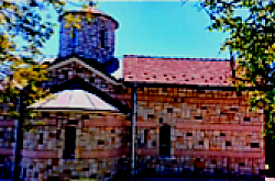 Каоничка парохија Храм Свете великомученице Недеље у КаоникуЦрква је подигнута 1998. године, иницијативом свештеника Љубодрага Петковића. Освећена је исте године од стране епископа нишког Иринеја. Храм је подигнут на темељима старе Цркве за коју се не зна од када потиче. Поједини историчари сматрају да је првобитно подигнута као гробљанска капела, јер је приликом ископавања темеља пронађена некропола. При Храму се налазе црквени и парохијски дом грађени у истом периоду када и Црква. Храм Свете Петке у Каонику Изградња параклиса је започета за време свештеника Љубодрага Петковића 2001. године. Освећена је од стране пароха Љубише Милошевића. 2005. године. Параклис се налази на месном гробљу. Сазидан је на месту где је пронађен камен са уклесаним крстовима на неколико места. Храм Усековања главе Светог Јована Крститеља у Каонику Црква је саграђена у периоду од 2010. до 2011. године. Освећена исте године од стране архијерејског намесника ћићевачког. Црква се налази поред старог извора за који мештани сматрају да је лековит. Храм Покрова Пресвете Богородице у Каонику Црква Покрова Пресвете Богородице подигнута је 1956. године. Храм је више пута обнављан. 1990. године почела је изградња новог конака. Црква још увек није освећена. У порти се налази црквени дом и звоник подигнути 1990. године. Темељи нове цркве при Храму Покрова Пресвете Богородице Темељ је изливен 1990. године и није освећен. Изградња није настављена. Храм Светог мученика Мине у Каонику Храм је тренутно у фази изградње. Радови си започели 2012. године за време епископа нишког Јована. Црква је подигнута на месту старе Цркве која је саграђена 1967. године. Место је познато по три извора. Звоно и крстове осветио је 2012. године епископ нишки господин Јован. Поред Цркве се налази стари парохијски дом који је у фази обнове. Црква Светог апостола Вартоломеја у Каонику Црква је подигнута 2010 године. Исте године освећен је темељ од стране архијерејског намесника ћићевачког Слободана Крстића. Храм је подигнут на месту старог црквишта на иницијативу верног народа. Храм Свете Марије Магдалине у Каонику Црква је подигнута 1945. године. Подигнута је на месту старог црквишта. Обновљена је 2009. године. Храм Свете Параскеве у Каонику Црква свете Параскеве подигнута је 2009 године, на месту старе Цркве брвнаре која датира из 1967. године. Храм још увек у фази изградње. Поред грама се налази дом који има намену трпезарије. Храм Вазнесења Господњег у Црквини Црква је подигнута 1882. године, а освећена 1884. године од стране епископа жичког Корнелија. Према предању храм је првобитно био манастирски док се и историчари слажу и сматрају да је савременик Цркве Лазарице у Крушевцу. Храм је више пута рушен и обнављан. Свој коначан изглед добија 1882. године. Камена фасада и живопис рађени су око 1990. године. Поред храма се налази дом и звоник вероватно из периода када је храм и обнављан. Антимис освећен од стране митрополита српског Михајла 1880. године. Храм Светог Атанасија Великог у Малом Шиљеговцу Изградња храма је започета 2000. године, а храм је завршен и освећен 2001. године од стране епископа нишког Иринеја. Храм је саграђен на старом црквишту. При храму се налазе црквени дом и звоник грађени 2001. године. Антиминс је освећен 2001. године од стране епископа нишког Иринеја.